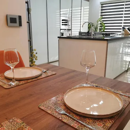 Modern & Spacious2+1 Bedroom With Patio Apartment St. Paul's Bay